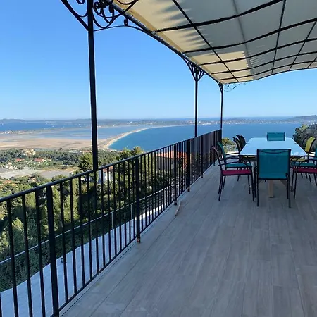 Propriete Des Cistes - Magnifique Vue Panoramique Sur La Et Sur L'iles D'hyeres Piscine Privative *