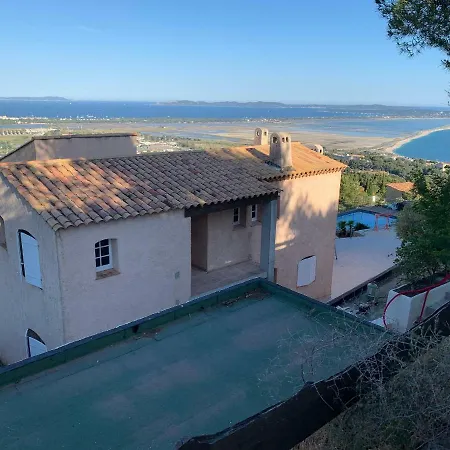 Propriete Des Cistes - Magnifique Vue Panoramique Sur La Et Sur L'iles D'hyeres Piscine Privative * Hyères